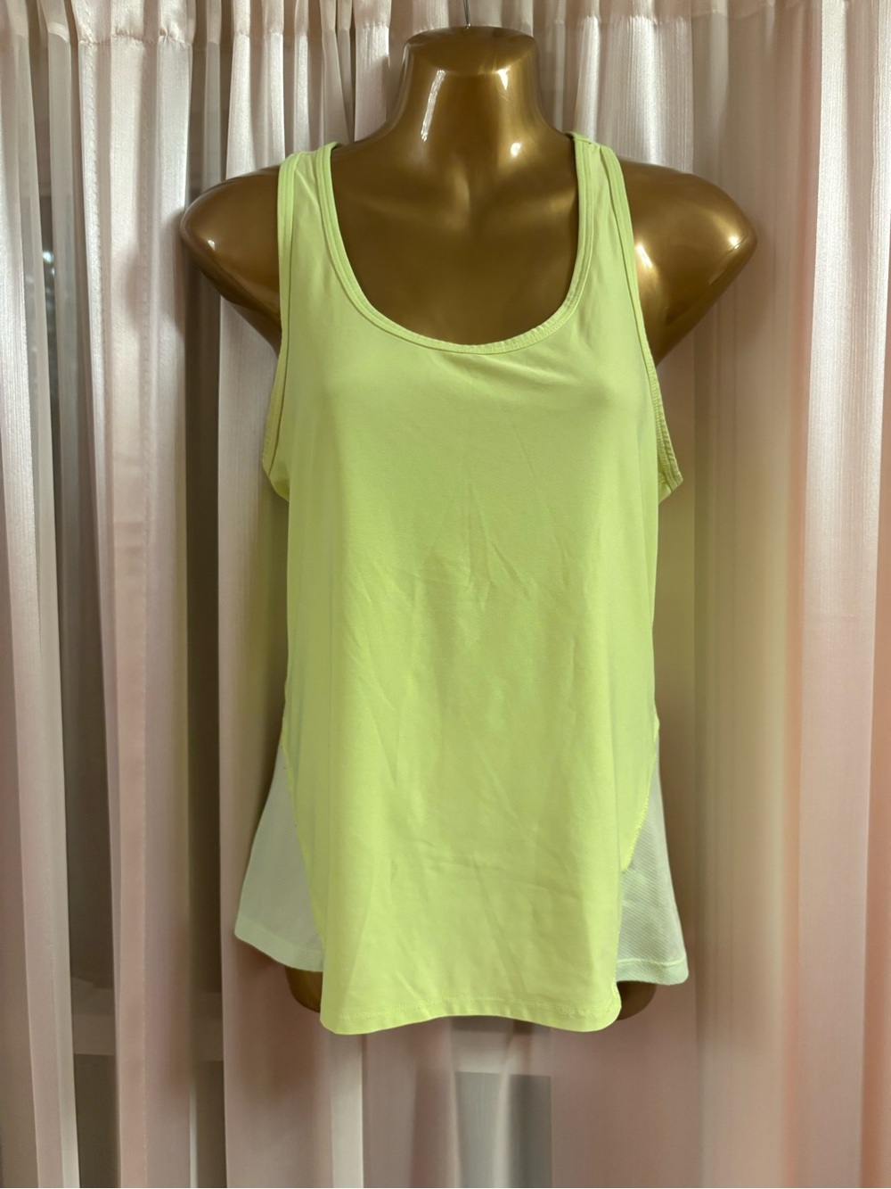 Women’s Lightweight Workout Tank Top